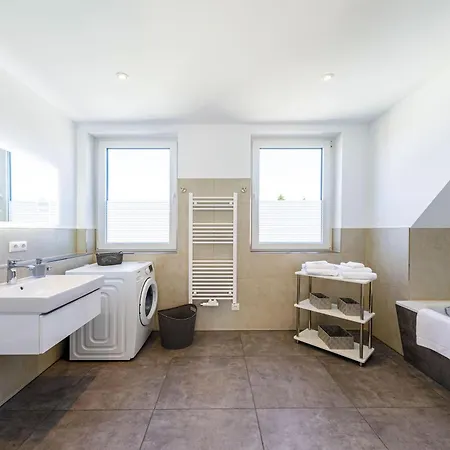 Seeglueck - Stilvolle Maisonette Mit Balkonen & Seeblick Lejlighed Malchow (Mecklenburg-Vorpommern)