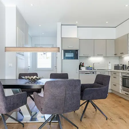 Seeglueck - Stilvolle Maisonette Mit Balkonen & Seeblick