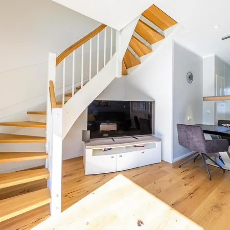 Seeglueck - Stilvolle Maisonette Mit Balkonen & Seeblick *